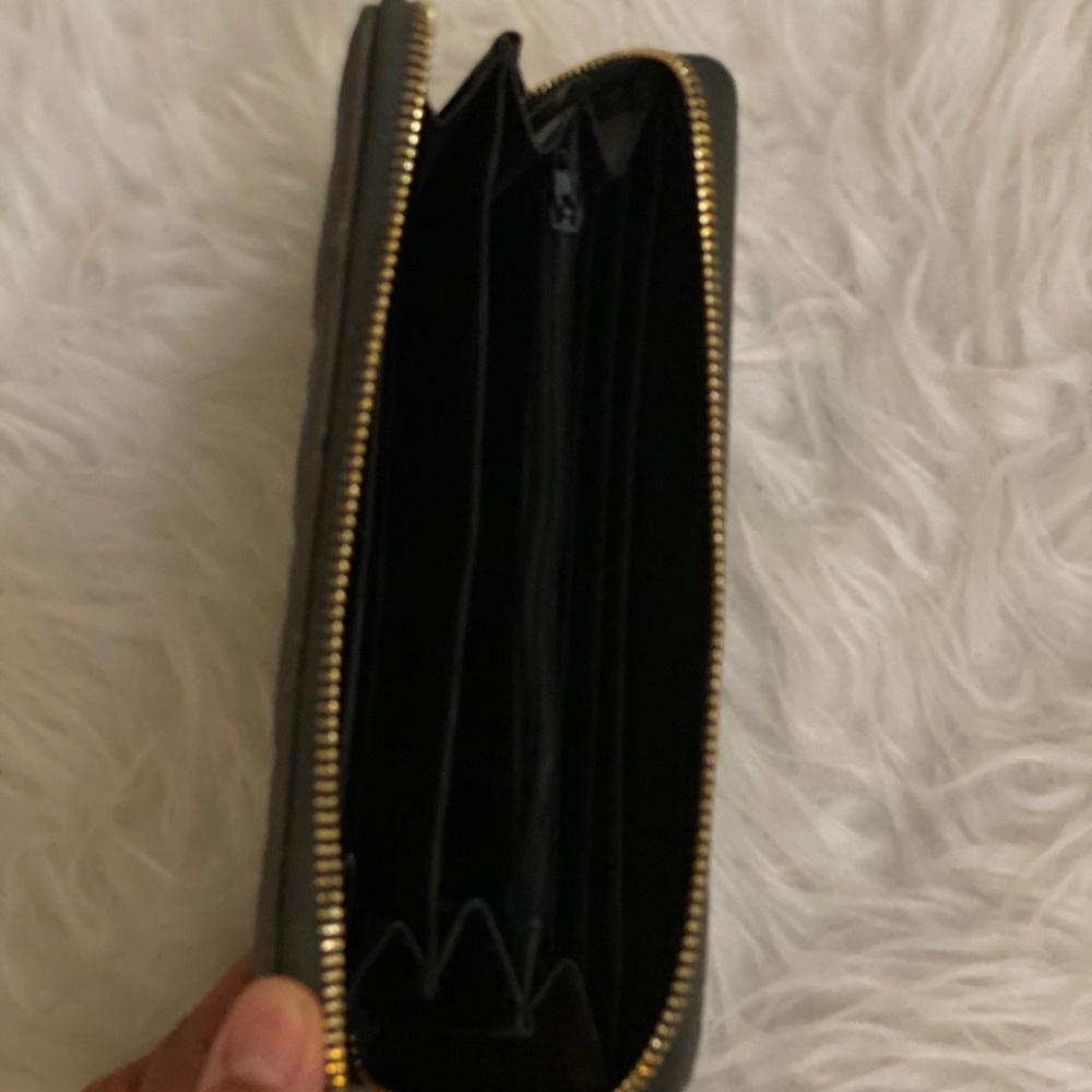 Brand New Wallet - Picture 4 of 4